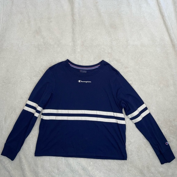Champion Tops - 🔴$5 SALE🔴 Champion blue and white cropped long sleeve‎ tee